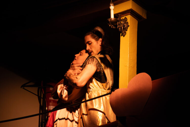 Fotografía de vestuario para la obra de teatro Los Prodigios Teatro Clásico Alcalá de Henares diseñado por Berta Navas
